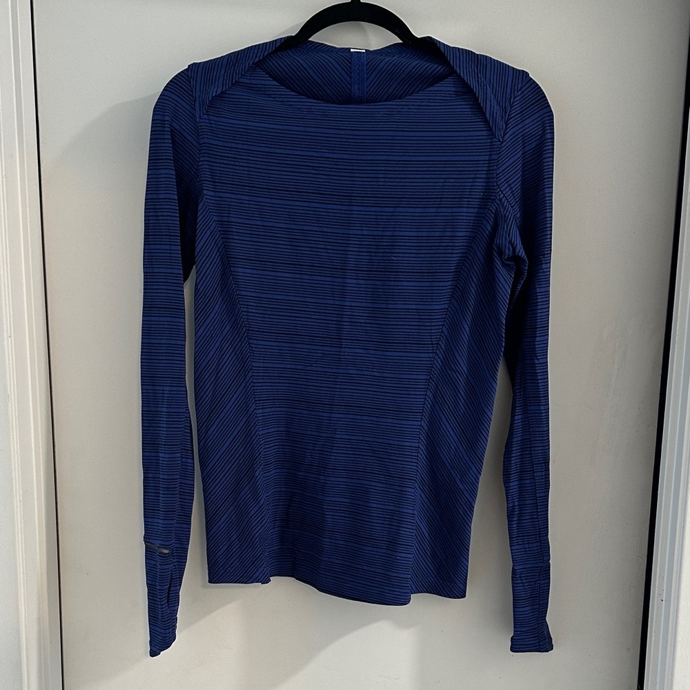 Lululemon Women's Blue Long Sleeve Top sz 8